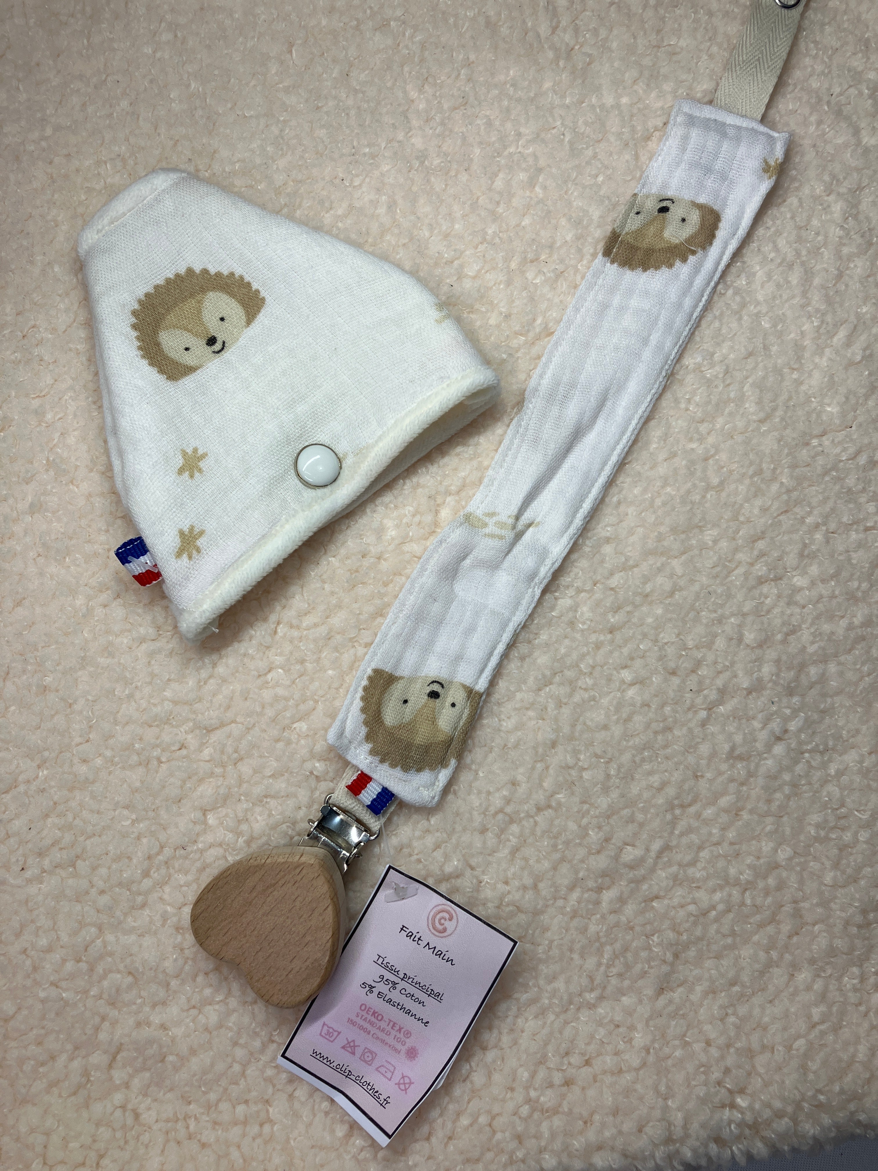 Ensemble cloche + attache tétine hérisson assortis