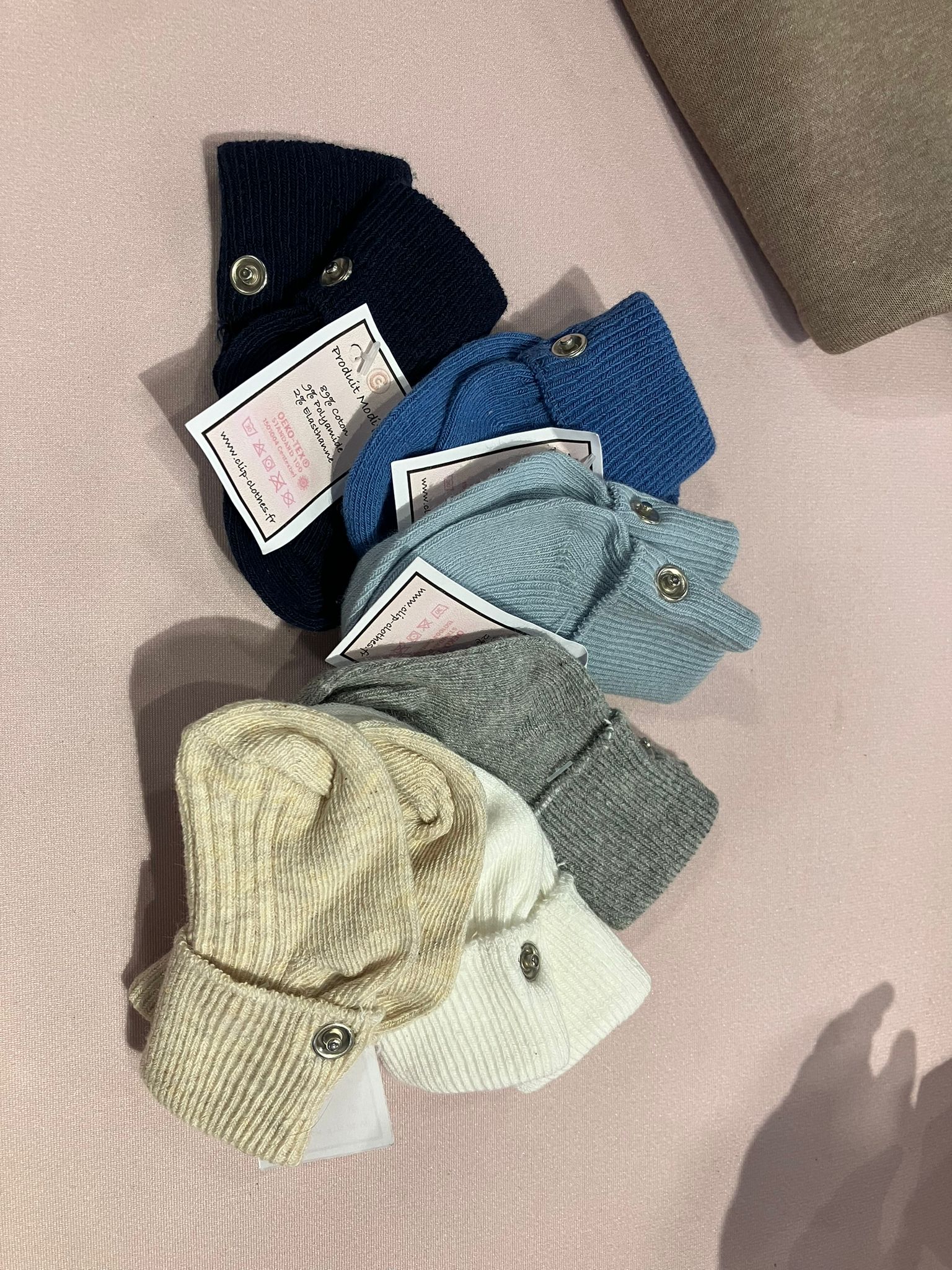 Chaussettes légères unies