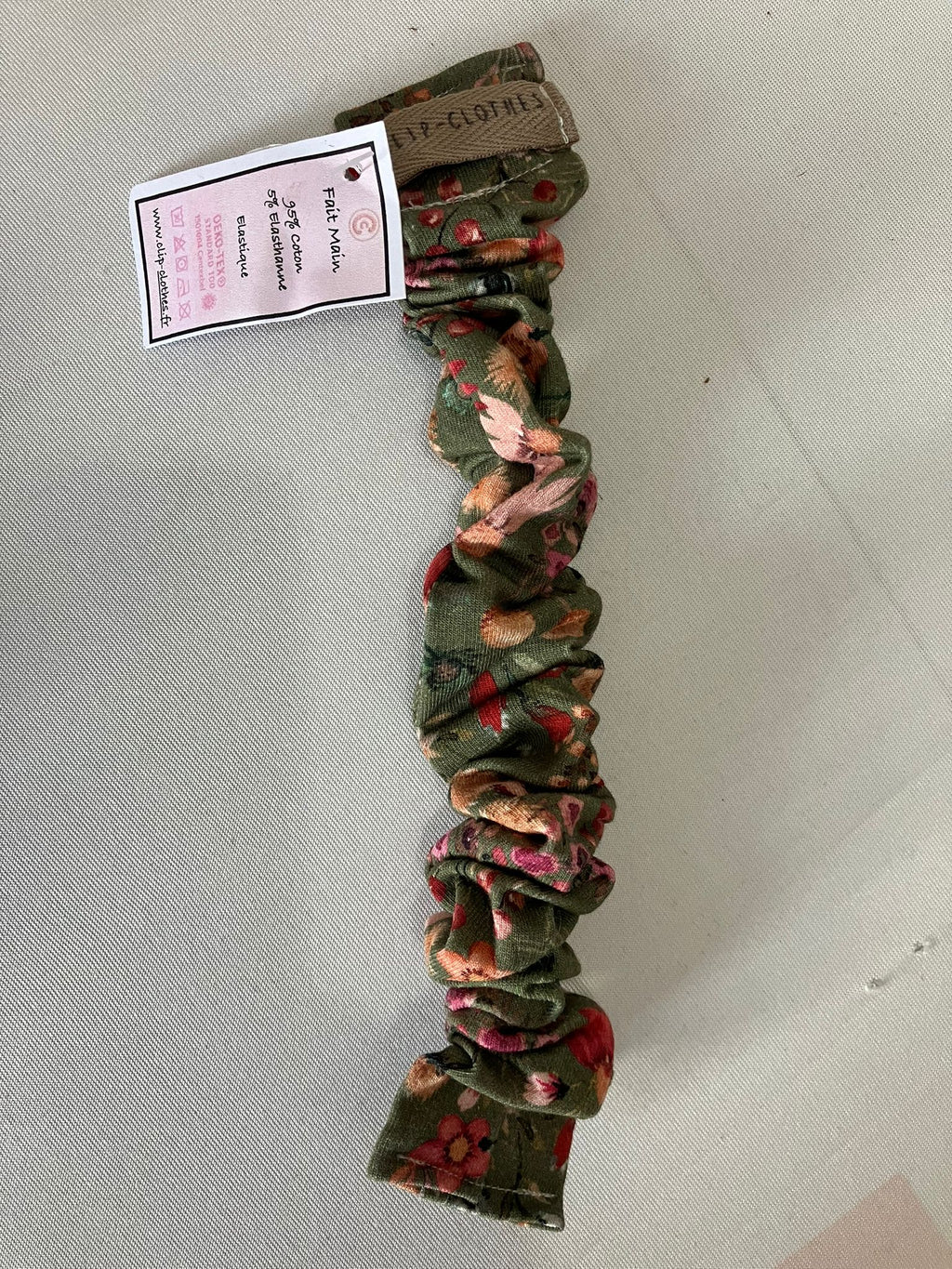Chouchou d'allaitement fleuri kaki