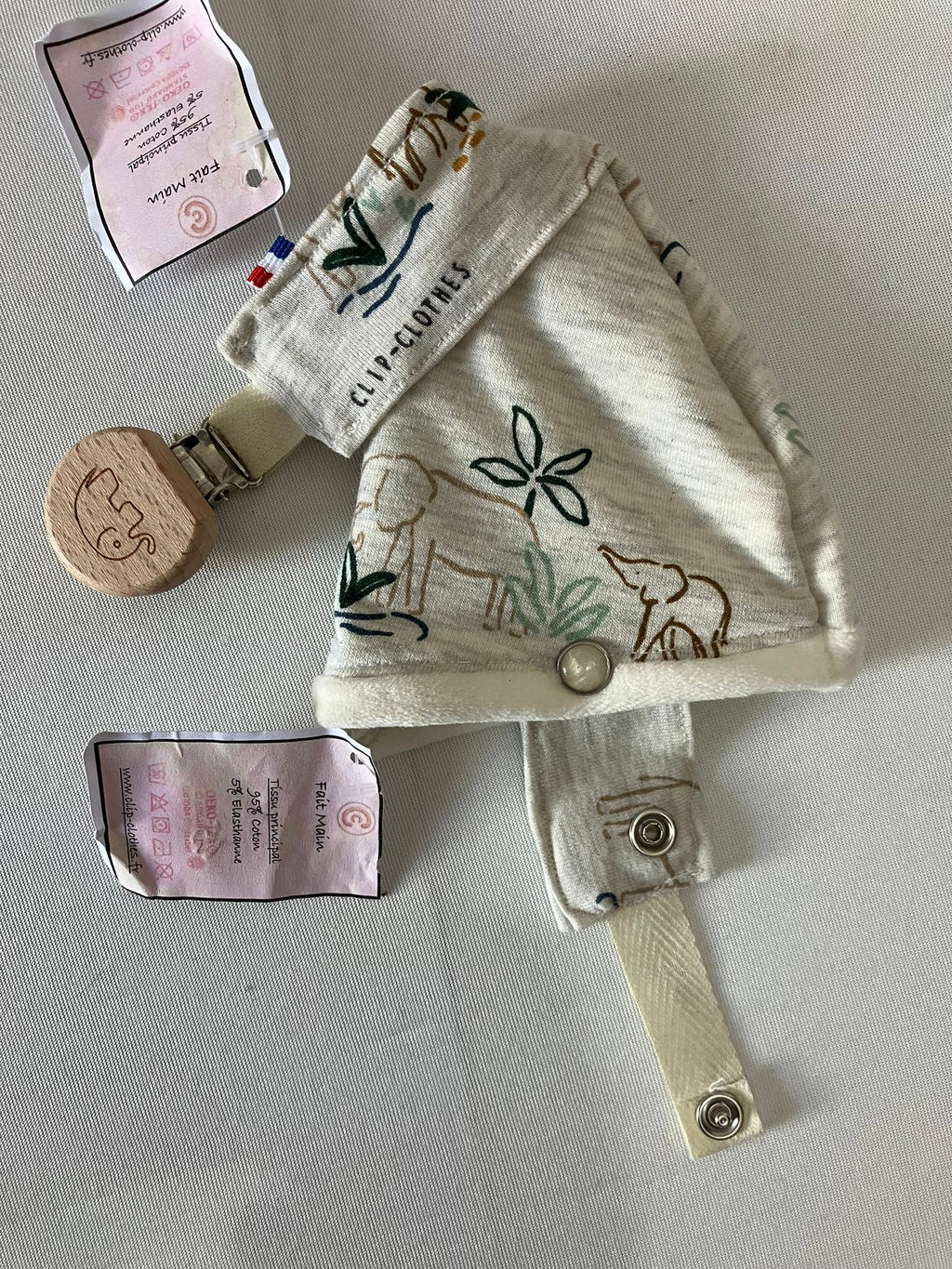 Ensemble cloche + attache tétine éléphants assortis
